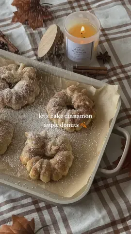 cinnamon apple donuts 🍂  reposting one of my favourite fall bakes from last autumn! so delicious & so easy, they taste like warm apple pie 🥧 all you need is puff pastry, apples, cinnamon, sugar & a dash of milk! save this recipe to bake this autumn 🍁  ingredients (makes 4 apple donuts)  1 sheet of puff pastry  1 apple, sliced into rings and core removed  1/4 cup golden castor sugar  1 tsp ground cinnamon  2 tbsp milk  -preheat oven to 180c  -then slice your apple into rings and core out the centre of each one -coat each apple ring with cinnamon sugar  -slice your puff pastry into strips & begin to wrap around each apple ring, until it’s fully covered  -I also cut out a little stork & autumn leaves from the remaining puff pastry  -brush each apple donut with milk  -sprinkle with cinnamon sugar & bake for 15 minutes  -tip: enjoy hot with a big scoop of ice cream - YUM