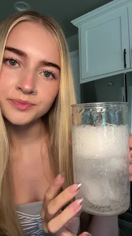 The only thing that cools me down instantly!😍❄️ #asmr #asmrsounds #asmrvideo #whiteoutsurvival 