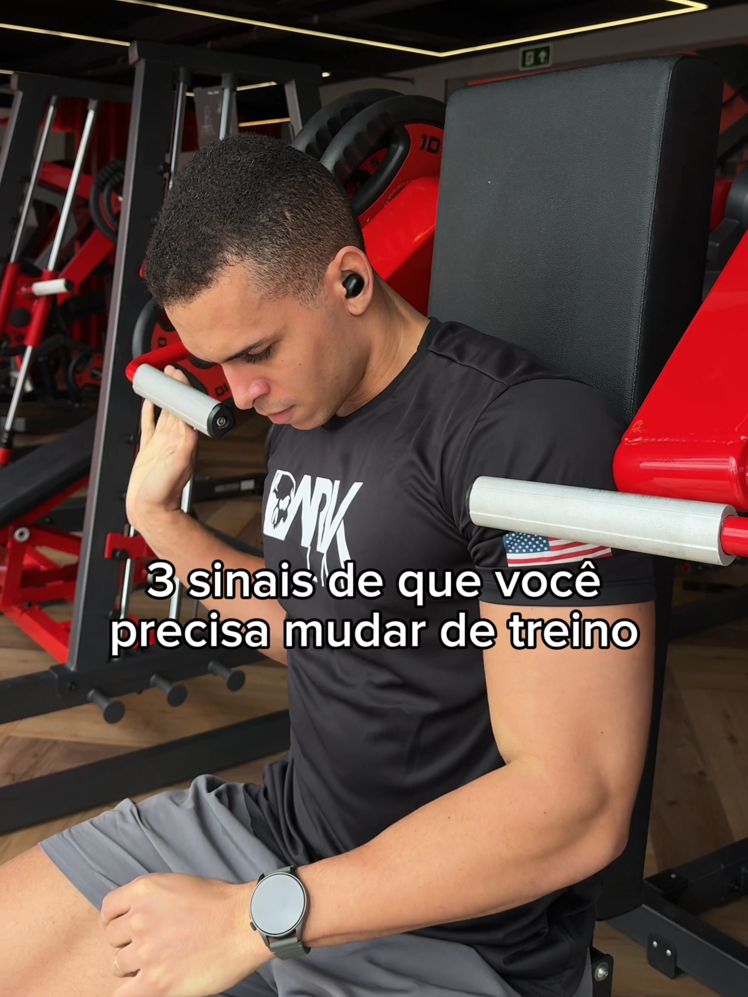 Se o treino não desafia, não transforma. ⚡ Às vezes o corpo dá sinais claros de que tá na hora de mudar a estratégia. Conte com a Dark Lab para evoluir no treino. #suplementação #darklab #gymlifestyle #fyp