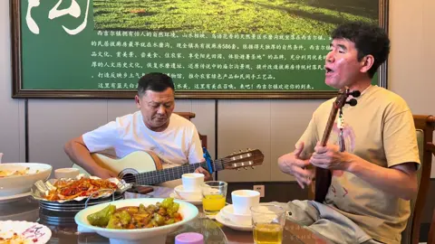 Аңшының әні#дәстұрлі әндер#домбрада 