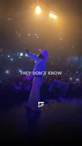 Running to you (lyrics) - Chike & Simi ❤️ #runningtoyou #chike #trending #lyricsvideo #liveperformance 