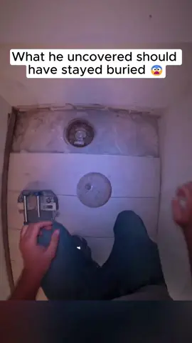 He Should Have Never Found That Safe.. #USATok #AmericanHorror #HorrorTok #CreepyStories #Texas (Credits: @VaultCracker)