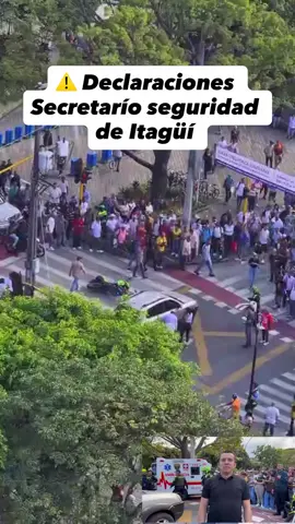 🚨 Cierre en Itagüí 🚨 📍 Parque Principal de Itagüí – Calle 51 con Carrera 51 🕓 10 de septiembre – 4:00 PM Se presenta cierre vial en el sector tras un procedimiento de la fuerza pública. 👉 Según declaraciones de Rafael Otálvaro, secretario de Seguridad: 
