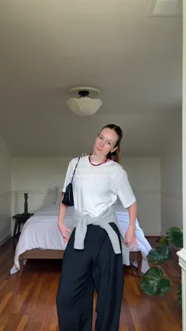 Oh the convenience on a chilly day #outfitinspo #falloutfits #stylingideas #wardrobestaples 