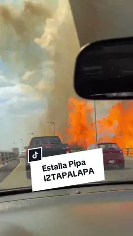 🚨 Incendio en Puente de la Concordia 🚨 Una pipa explotó sobre calzada Zaragoza. El fuego y el humo paralizaron la zona. Servicios de emergencia ya trabajan en el lugar. 👉 Afortunadamente, al momento no se reportan pérdidas humanas reportadas.