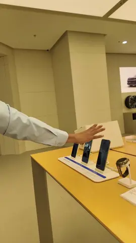 ⚡ Huawei transfiere fotos con la palma ✋ Futuro real 🤯 #China2025 #Huawei