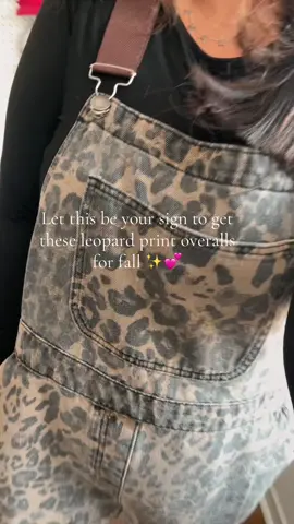 Take this as a sign… you need these leopard print overalls for fall @Cider @CiderCloset #overalls #leopardprint #fallfashion #overallsoutfits #overalloutfit 