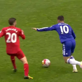 Hazard don't sit thee come back #hazard #edenhazard #chelsea 