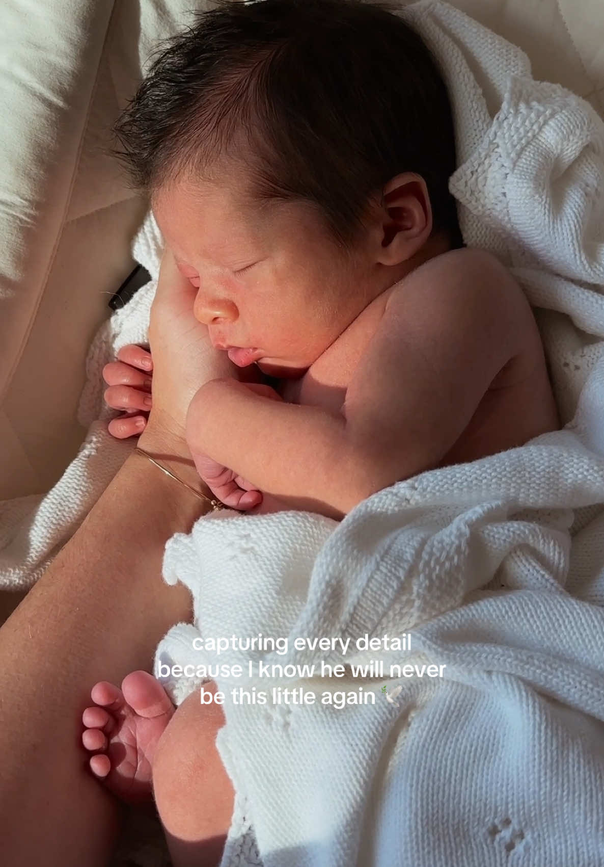 Baby details 🥰❤️ #baby #newbornbaby #babiesoftiktok #babylife #moms #momsofinstagram #parents #parentsoftiktok #parentlife #foryoupage #fyp #viral 