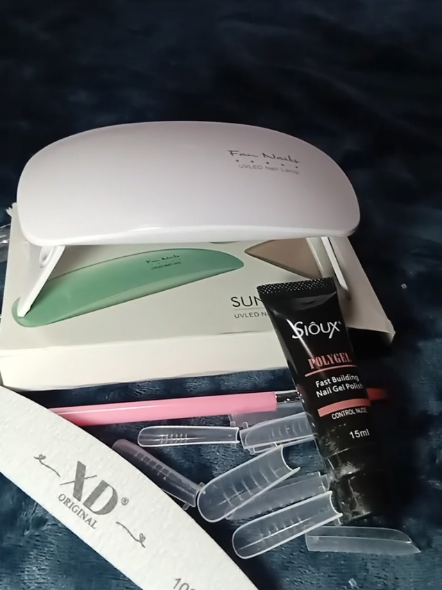 isso é o que toda garota precisa!! imagina poder fazer as unhas em casa,sem pagar caro em manicure!?? 🤩🛒