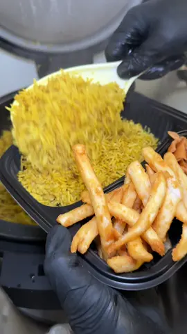 Flavorful and spiced KOFTA PLATTER is a feast to savor! 🥩🌿🔥 #KAIZR #NewJersey #NJ 📍396 A George St, New Brunswick, NJ