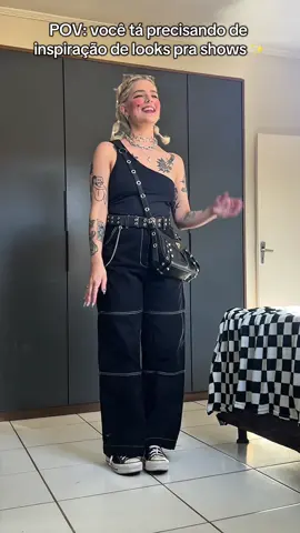 #alternativegirl #alternativefashion #gothtok #outfitinspo 