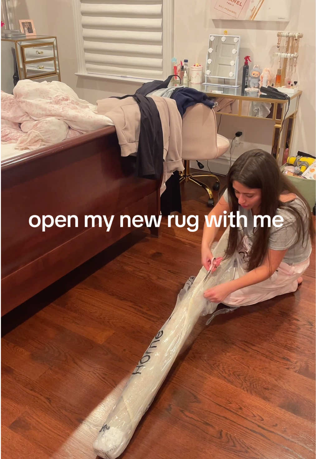 what do u think? the song dosent match the vibe but it’s been stuck in my head lol #fyp #foryoupage #roomdecor #pinkroom 