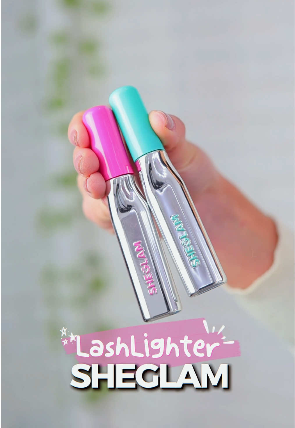 Testando as novas máscaras da @SHEGLAM ✨ uma deixa os cílios super volumosos e a outra retira a máscara com muita facilidade! 🔎 ID 126022814 #sheglameyeson #SHEGLAMmascara #SHEGLAMlashlighter #sheglam   