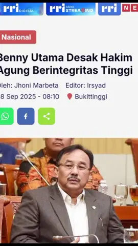 *Benny Utama Desak Kualitas dan Integritas Hakim Agung Jadi Prioritas* Jakarta - Anggota Komisi III DPR RI, Dapil Sumbar, Benny Utama mengungkapkan rekrutmen hakim agung harus betul – betul memperhatikan aspek kualitas dan integritas, karena Makamah Agung merupakan benteng terakhir bagi masyarakat untuk mencari keadilan. “Mungkin orang yang berilmu banyak tetapi yang memiliki integritas yang baik terutama dalam penegakan hukum, itu mungkin tidak banyak. Apalagi akhir – akhir ini kita banyak mendengar hakim kita, termasuk hakim agung yang bermasalah. Ini tentu menjadi catatan kita untuk perbaikan rekrutmen ke depannya,” tegasnya, dalam rapat Komisi III DPR dengan panitia seleksi, Senin (8/9). Menurut Benny untuk memastikan para calon hakim agung tersebut benar – benar berintegritas perlu dilakukan tracking (pelacakan) rekam jejak secara mendalam. “Kita bisa bertanya kepada KPK, pernah atau tidak dilaporkan atau kepada Kejaksaan atau saat bertugas sebagai pegawai pajak. Kita juga bisa lihat dari dari laporan kekayaannya, cocok atau tidak dengan profilnya. Sebagai hakim berapa gajinya dan berapa laporan harta kekayaannya. Hal ini penting untuk mendapatkan hakim yang benar benar berintegritas,” ungkap legislator dari fraksi Golkar ini. Benny juga mengatakan perlu dilakukan pendalaman terhadap para calon hakim agung yang sudah berkali – kali gagal dalam seleksi tetapi kembali ikut dan masuk dalam 16 nama calon yang diserahkan panitia seleksi ke Komisi III DPR. “Ini motivasinya perlu didalami, kenapa getol betul, bersemangat betul mau jadi hakim agung,” ujar Benny dari Dapil Sumbar II ini  Benny berharap para calon hakim agung yang diserahkan panitia seleksi kepada Komisi III sudah benar – benar teruji dari segala aspek. “Hendaknya yang dibawa ke komisi III sudah barang matang. Kalau hakim agung yang kita diloloskan nanti bermasalah tentu Komisi III yang disalahkan,” ujarnya. Karena itu, terang Benny, rekrutmen yang terbuka, jemput bola dan melibatkan partisipasi publik secara luas merupakan salah satu upaya untuk meminimalisir masuknya calon hakim yang bermasalah. Benny menambahkan salah satu tantangan hakim agung adalah menyelesaikan penumpukan perkara yang dapat menghambat publik untuk mendapatkan keadilan. “Ini sudah rahasia umum baik kasus pidana maupun perdata. Ini penumpukannya luar biasa. Kondisi ini sudah jauh dari asas hukum acara yang cepat, sederhana dan berbiaya murah. Barangkali ada pola yang harus kita buat bersama. Barangkali perlu dibuat kategori perkara mana saja yang bisa mengajukan kasasi baik dari kualifikasi delik, tindak pidana maupun ancamannya. Jadi harus ada pembatasan sehingga penumpukan perkara di Mahkamah Agung itu tidak menjadi persoalan yang mengusik rasa keadilan masyarakat,” bebernya. Benny juga setuju agar seleksi hakim agung dipenuhi sesuai kebutuhan dan ketentuan yang diatur dalam undang undang. “Kalau anggarannya ada kenapa tidak dipenuhi sesuai jumlah yang dibutuhkan. Ini bisa juga untuk menjawah persoalan penumpukan perkara yang saat ini dihadapi Mahkamah Agung,” ujarnya. Komisi III DPR RI menjelaskan bahwa lembaga kelengkapan dewan ini telah menerima 13 nama calon Hakim Agung dan 3 nama calon Hakim AdhocHAM Mahkamah Agung (MA) dari Komisi Yudisial.  Selanjutnya Komisi III DPR akan melakukan uji kelayakan dan kepatutan (fit and propertest) sebelum nantinya dilakukan rapat pleno untuk pemilihan dan penetapan.   Nama-nama yang akan diuji tersebut terdiri dari calon Hakim Agung Kamar Pidana, Hakim Agung Kamar Perdata, Hakim Agung Kamar Agama, Hakim Agung Kamar Militer, Hakim Agung Kamar Tata Usaha Negara, Hakim Agung Tata Usaha Negara Khusus Pajak dan Hakim Agung Adhoc HAM. Dalam rapat Komisi III DPR dengan panitia seleksi, Senin (8/9) yang dipimpin Ketua Komisi III DPR Habiburokhman untuk meminta penjelasan terkait mekanisme dan hasil seleksi calon Hakim Agung dan Hakim Adhoc HAM pada Mahkamah Agung. (Agusmardi) #golkar  #golkarindonesia  #golkarsumbar   