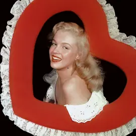 acho que a música não combinou 💔 #foryou #fyp #xybca #marilynmonroe #targetaudience 