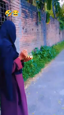 😂🤣😂 ঝালমুড়ি খাওয়ার স্টাইল 🤣😂#জীবননগর_চুয়াডাঙ্গা #জীবননগরের_মেয়ে #ফানি_ভিডিও #বাংলাদেশি_ভাইরাল_টিকটক_ #viraltiktok 