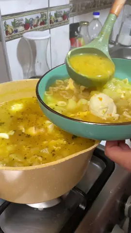 Una rica sopita  de huevos bien caliente para este frío y así botamos esta gripe que está muy rica #sopitadefideo #peru🇵🇪 #parati#🍲🍲🍲