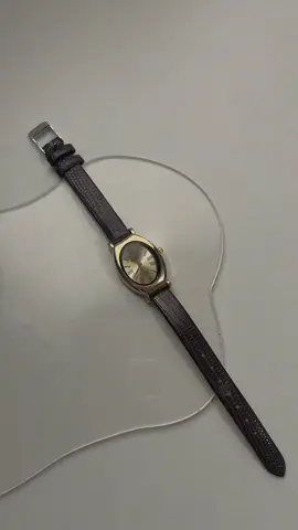slim retro watch reco💫 #retrowatch #slimwatch #watchrecommendation #vintagewatch 