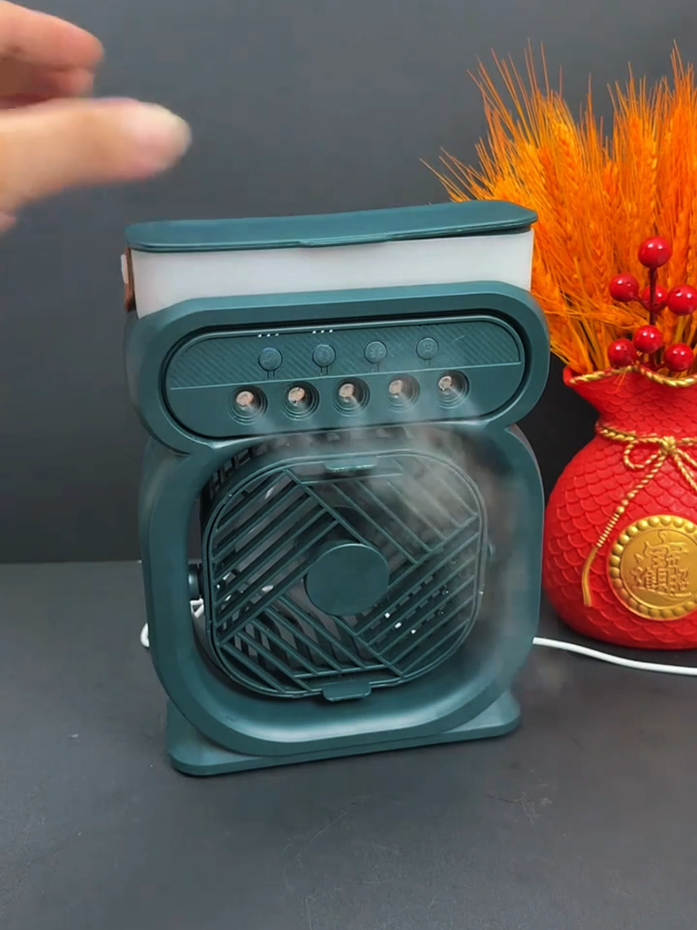 mini ventilador climatizador portátil está com um preço incrível aqui no Tiktok! #casa #ventilador #climatizador #miniventilador #calor 