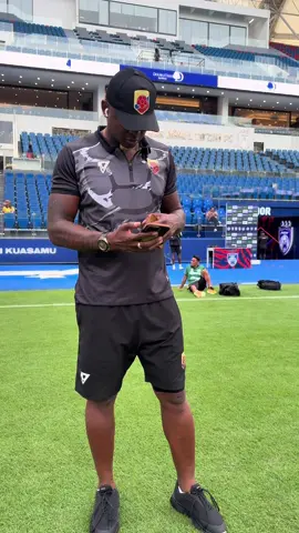 Un borrador nomas porque me costo bastante moverlo JAJAJAJAJAJJAJA @Ever murillo 