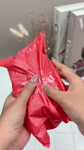 Warna nya cantik banget lipstik hanasui next level #lipstik #lipstikviral #lipstiktahanlama #lipstikantiair #lipstikmurah #lipstikwaterproof #hanasuilipcream #hanasuinextlevel #fyp #fypviralシ 