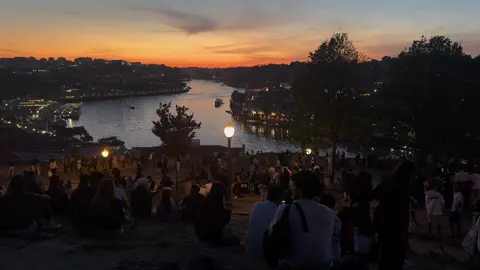 e sem percebe virou o meu lugar!#porto #portugal #jardimdomorro #fyp #casa 