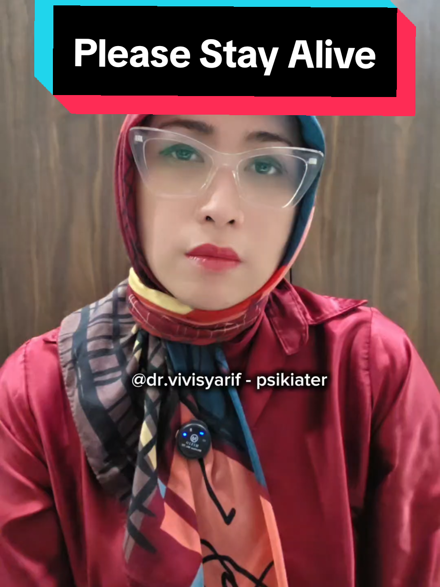 Kamu berarti. Kamu berharga. Kamu ada di dunia pasti ada makna. Kamu terlalu penting untuk tiada. Bertahanlah. Berjuanglah. Deritamu takkan selamanya. Cari bantuan, bicaralah. Berjuta orang di dunia alami yang kamu rasa. Kamu tak sendiri. Kamu tak perlu berjuang sendiri. Please.stay.alive. #haripencegahanbunuhdirisedunia #worldsuicidepreventionday #psikiater #MentalHealth 