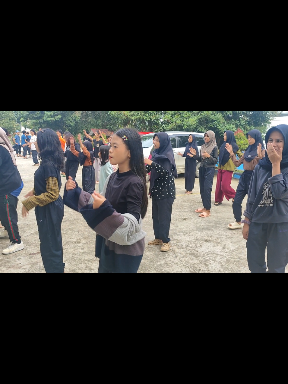 Tersenyumlah, dan dunia akan ikut tersenyum bersamamu,,#fyp#sekolahrakyat #sekolahrakyatintegrasi24 #senyumsemangat 