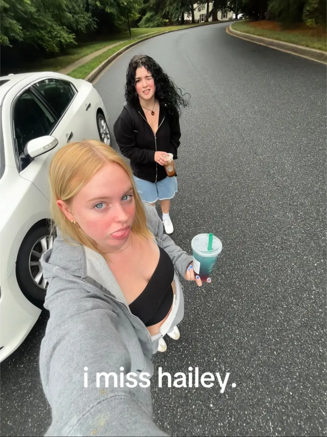same pictures everytime bc we don’t take pictures together. @hailey #fyp 