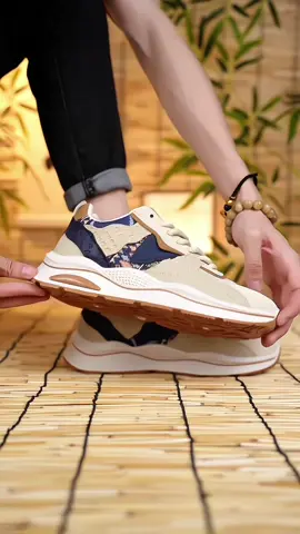 Giày sneaker nam AVi mẫu mới cao cấp êm chân, thoáng khí bản dây tròn chống xoắn trẻ trung năng động cá tính #giaysneakernam #giaynamthoangkhi #giaythethaonam #giayavi #giaynamdep 