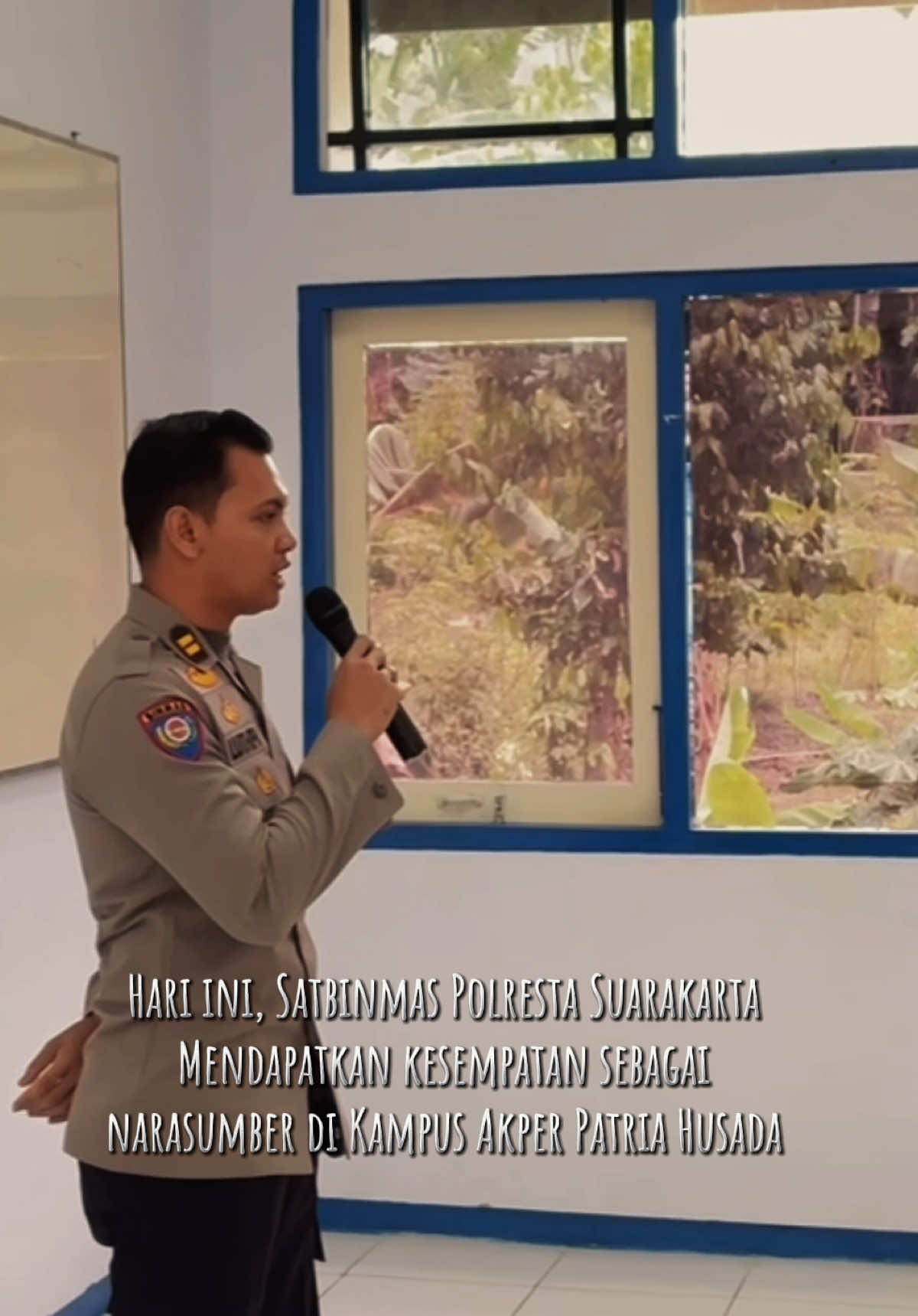 Kegiatan pembinaan dan penyuluhan dengan tema Pengembangan Karakter anti Bullying, Kekerasan seksual dan anti narkoba di Kampus II Akper Patria Husada #polrestasurakarta#binmas#fyp#polisiindonesia #bravopolri  