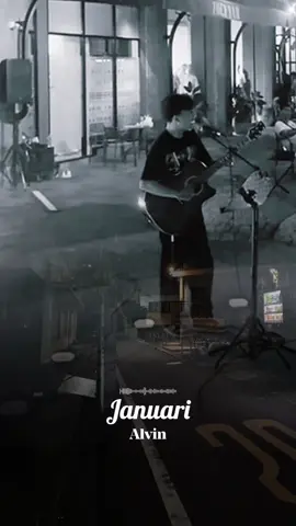 Suka Nyanyi + bisa main Gitar 🤩 plus banget buat abangnya 👏🏻 • 🎥: Alvin 🎧: ( Januari ) - Glenn Fredly • Follow & Tungguin update-an  video musik selanjutnya 📸🤩 #viral #musik #januari #musikindonesia #musikstory 