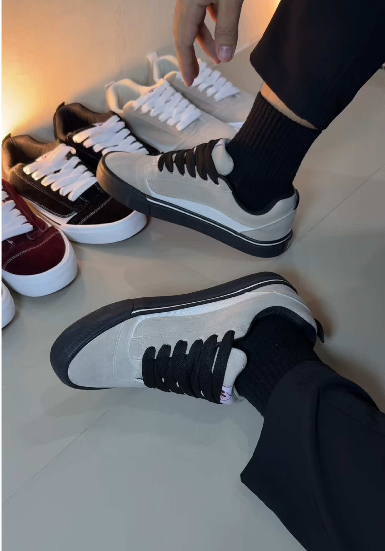 Replying to @اليخاندرو خيمينيز Canvas Shoes for Men with Box at Merong Spike ✔️#canvasshoes #shoesformen #menshoes #spike #miashoes 