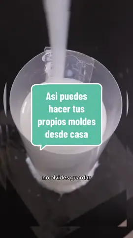 Aquí te comparto cómo puedes hacer tus propios moldes de silicona desde tu casa.  #moldes #moldesensilicona #moldessilicona #moldesparavelas #moldescaseros 