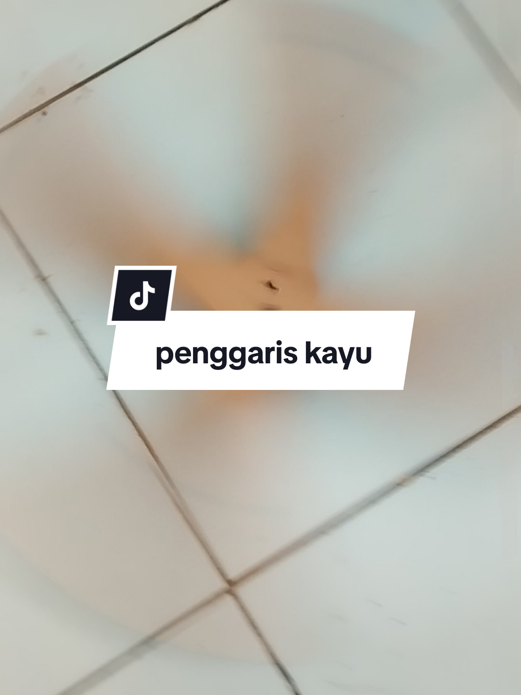 penggaris kayuu pun jadi#penggaris #penggariskayu #gasing #pemadam #fyp 