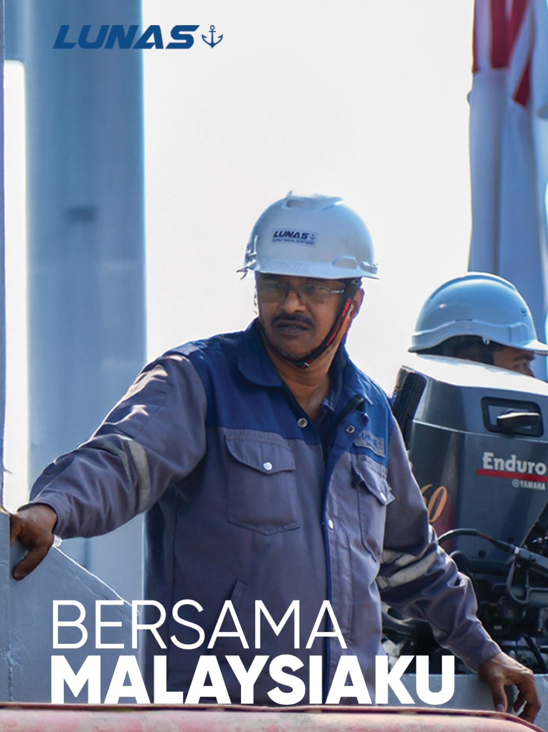 Di balik setiap kapal yang siap belayar semula, ada mereka yang menggalas amanah besar untuk memastikan setiap proses penyelenggaraan berjalan mengikut ketetapan masa, dengan ketelitian dan disiplin tanpa kompromi. Tugas ini menuntut kesabaran, ketegasan serta mata yang sentiasa peka terhadap setiap butiran. Tanggungjawab yang dipikul tetap menentukan sama ada sebuah aset negara mampu terus gagah melindungi perairan tanah air walaupun kedudukan mereka mungkin tidak selalu di hadapan khalayak. Peranan ini membuktikan bahawa menyumbang kepada negara tidak hanya tentang membina, tetapi juga menjaga dan memperkukuh. Dalam setiap usaha mereka, ada nadi kedaulatan yang dipertahankan. BERSAMA MALAYSIAKU, setiap tanggungjawab adalah amanah untuk masa depan Malaysia. @malaysiamadani  #MYLUNAS #LumutNavalShipyard #BersamaMalaysiaku #MalaysiaMADANI #RakyatDisantuni 