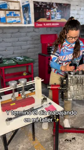 Las vueltas que da la vida! Jamás me hubiese imaginado esta etapa 😬😳 pero no saben cuánto lo disfruto colegas #automotriz #mecanica #mechanic #parati #motor 