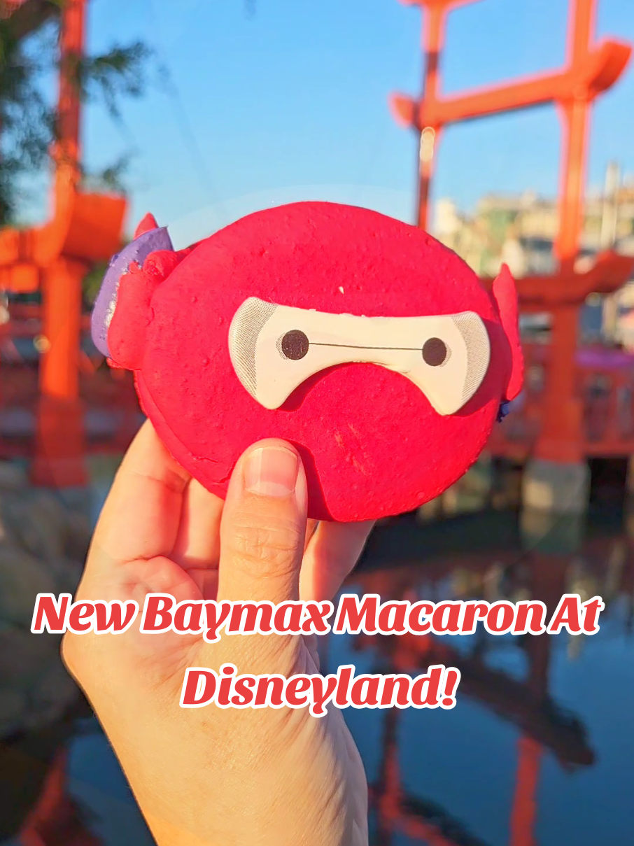 The new baymax macaron at disneyland for halloween is amasing. New Halloween Baymax Macaron Filled With Ube(h) Cream Salted Caramel And Chocolate Crunch Pearls. The ube taste is legit good, its subtle, it is not artificial.  The chocolate Pearls goes really well with this macaron making interesting textures and Crunch. im not a fan of the Caramel, but if you like Caramel you will love this.  This is worth a try. I really hope Disneyland start to use natural dyes for its food.  😋😋😋😋 Like and save this post so you know what to eat! Send this to someone who needs to see this. Follow @magicalsoulfoodie for more Disneyland news, food and Magical Places.  #disneyparks #disneyland #macaron #Foodie #disneylandnews @Disney Parks 