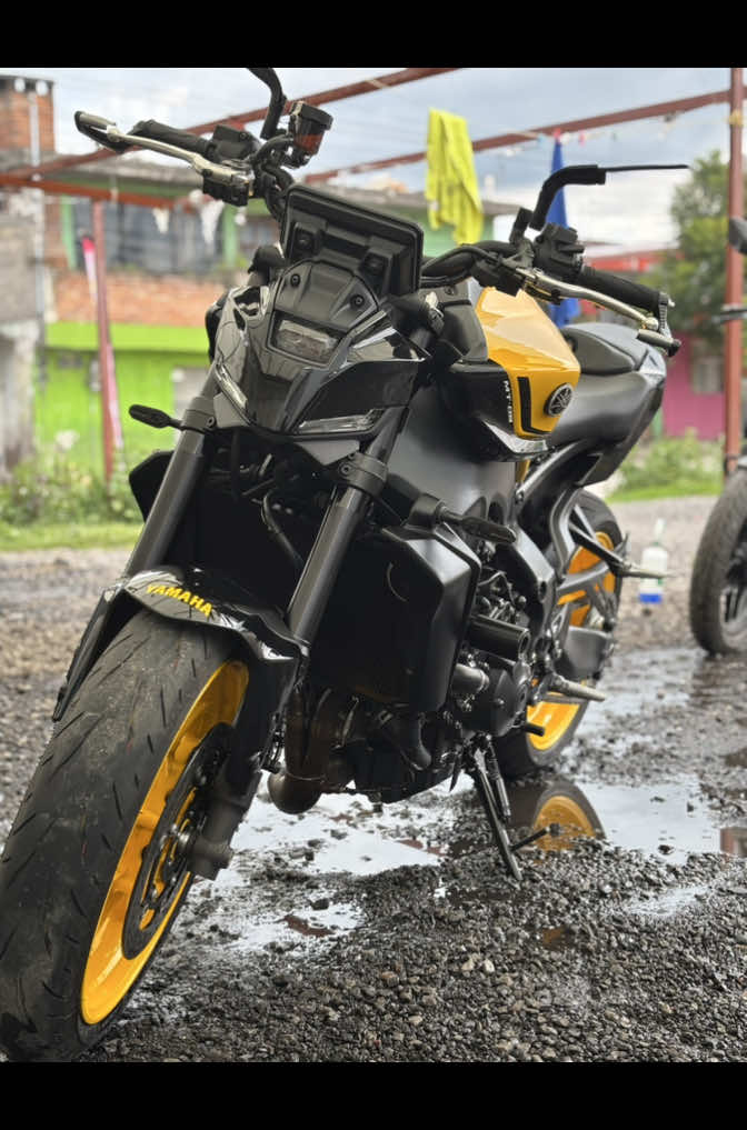 Mt-09 💛 #creatorsearchinsights #autolavadoeliite #sanmateoatenco #detailing #mt09 