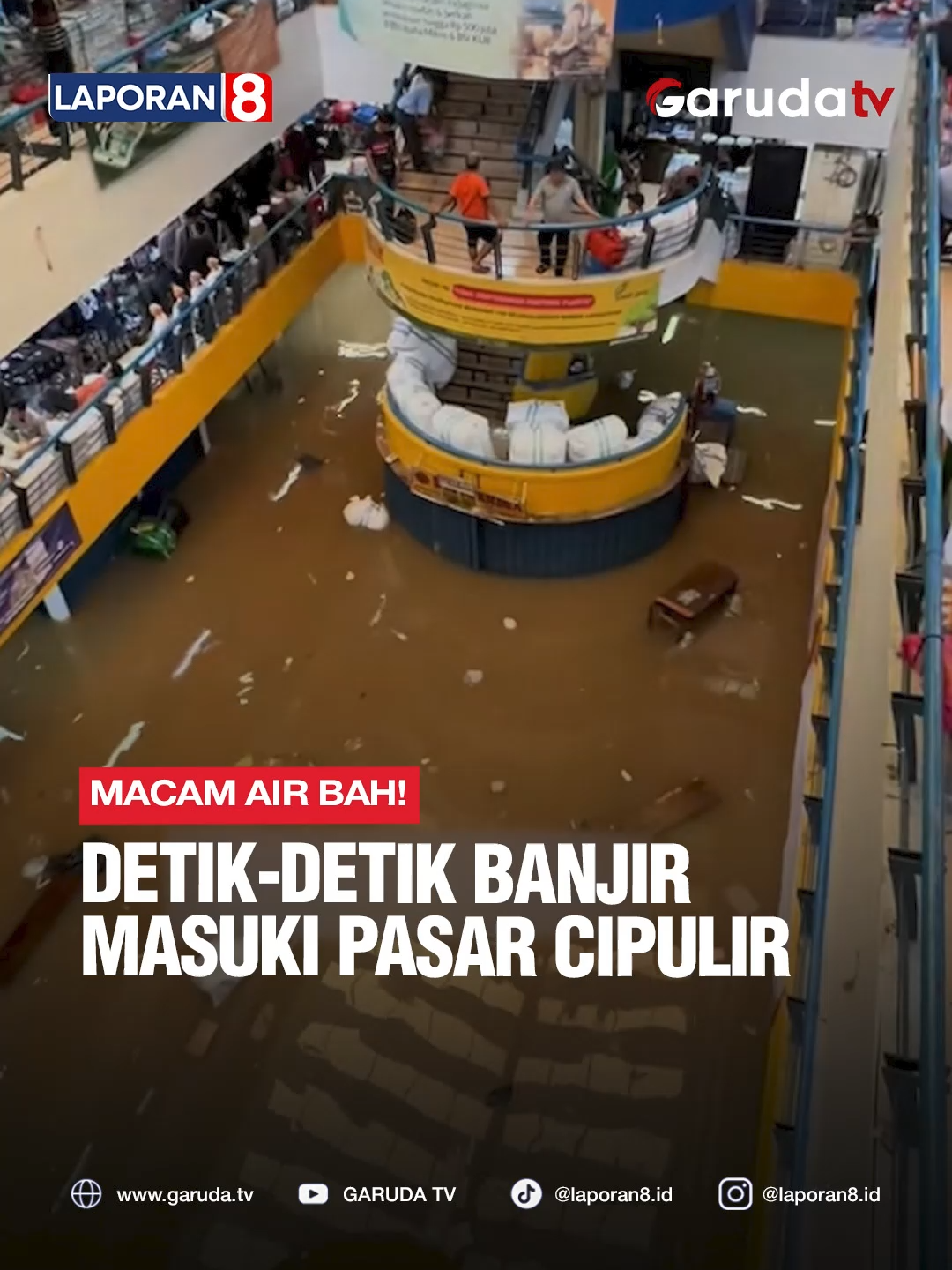 Hujan deras pada Selasa sore (9/9) membuat Pasar Cipulir, Kebayoran Lama, Jakarta Selatan, terendam banjir. Sekitar pukul 15.30 WIB, air masuk dari jalan raya dan cepat menggenangi kios pedagang. Para pedagang panik menyelamatkan barang dagangan agar tidak rusak. Genangan air semakin meluas karena pompa penyedot belum segera dioperasikan. Setelah pompa dijalankan, air perlahan surut, namun sejumlah pedagang tetap mengalami kerugian akibat banjir mendadak ini. Video | Naskah: dhinichya2 & fathan_mode_cipulir (tiktok) | Sephi Editor | Admin: Gigih | Filda 🌐 Saksikan Garuda TV di Free to Air atau Streaming melalui: http://garuda.tv | YouTube Garuda TV | Aplikasi Vidio | Wewatch | IndiHome CH111 | Transvision CH824 | FirstMedia CH45 #garudatv #laporan8 #banjir #pasarcipulir #jakartaselatan #hujanderas