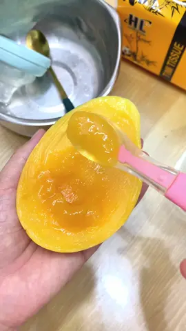 Thìa nạo 2 đầu cho bé ăn dặm thêm trái cây tiện lắm các mom #xuhuong #mebekemm #thiaandamchobe 