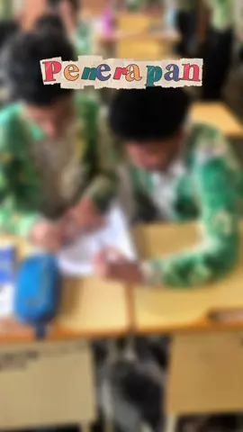 Pancasila hadir bukan sekedar semboyan, tetapi untuk diamalkan dalam kehidupan nyata dengan menerapkan nilai-nilai pancasila. Kita dapat menghargai perbedaan dan keberagaman yang ada di sekitar kita. Beginilah cara kami menerapkannya 🙌   Kelompok 4 Adila Chayara Humaira (2) Maria Helena Eka Putri (18) Juneesa Fitriyani (13) Erlangga Saputra (8) Naufal Farrel Rizwandy (26) Yudika Andi Alonso (38)