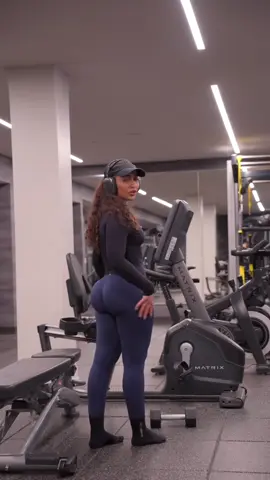 Stop doing your Bulgarian Split Squats wrong Here’s the beginner’s guide Great Results  👉 Grab my full 12-Week Program — link in bio, start today, don’t wait! gives you step-by-step workouts, nutrition guidance, and proven progressions so you actually see results. #legday #bulgariansplitsquats #gluteworkout #legworkout #bootygainsssss #womensfitness #fitnessplan #fitnessgoals #fitnesstips #workoutroutine 