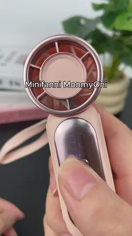 Mommy bought my mini fan, and she likes the price very much. #Gaiatop #tiktokmademebuyit #handsfreefan #portablefan #mommyoni 