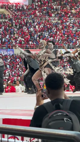 After all the online buzz, we finally got to see her dance live!🔥🙌🏿💯 “Bonge la dada”🙌🏿🔥 #SPMatchDayXperience 