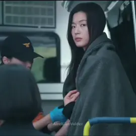 No one is able to protect you as well as I can Ms. Seo. —Paik Sanho🔥  And he became her bodyguard.😍🥰 Title : Tempest  #Tempest #TempestEp3 #JunJihyun #KangDongwon  #GangDongwon 