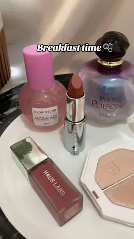 @Fenty Beauty @Diorbeauty @Haus Labs @Glow Recipe #makeup #fentybeauty #glowrecipe #dior #hauslabs 