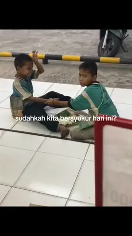 jangan lupa bersyukur teman-teman.  #bersyukur #sederhana #secukupnya #orangtua #anak 