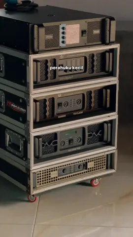 Meskipun berbeda brand tapi tujuanya sama😁 #ysproaudio 